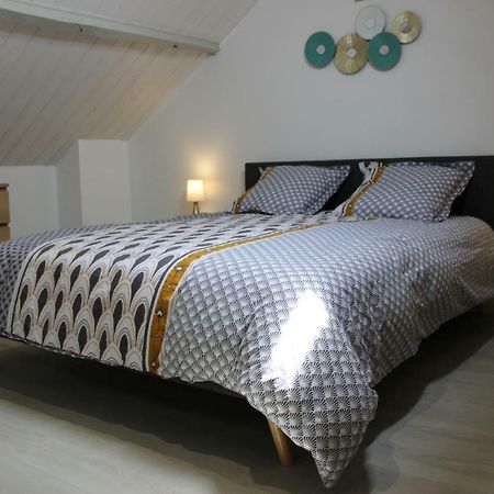 Bel Appartement Avec Vue Sur Vezere อูแซร์ช ภายนอก รูปภาพ