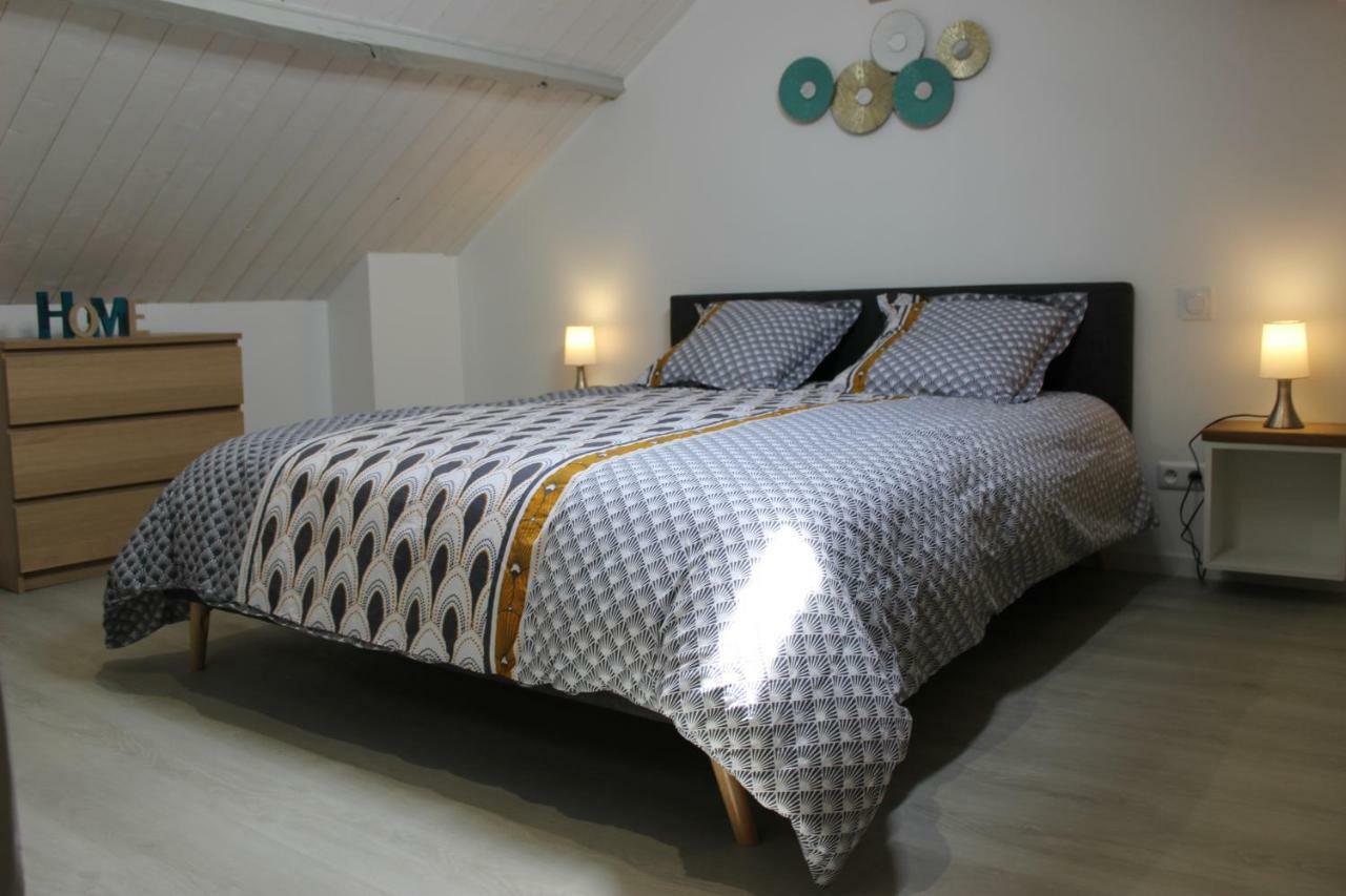 Bel Appartement Avec Vue Sur Vezere อูแซร์ช ภายนอก รูปภาพ