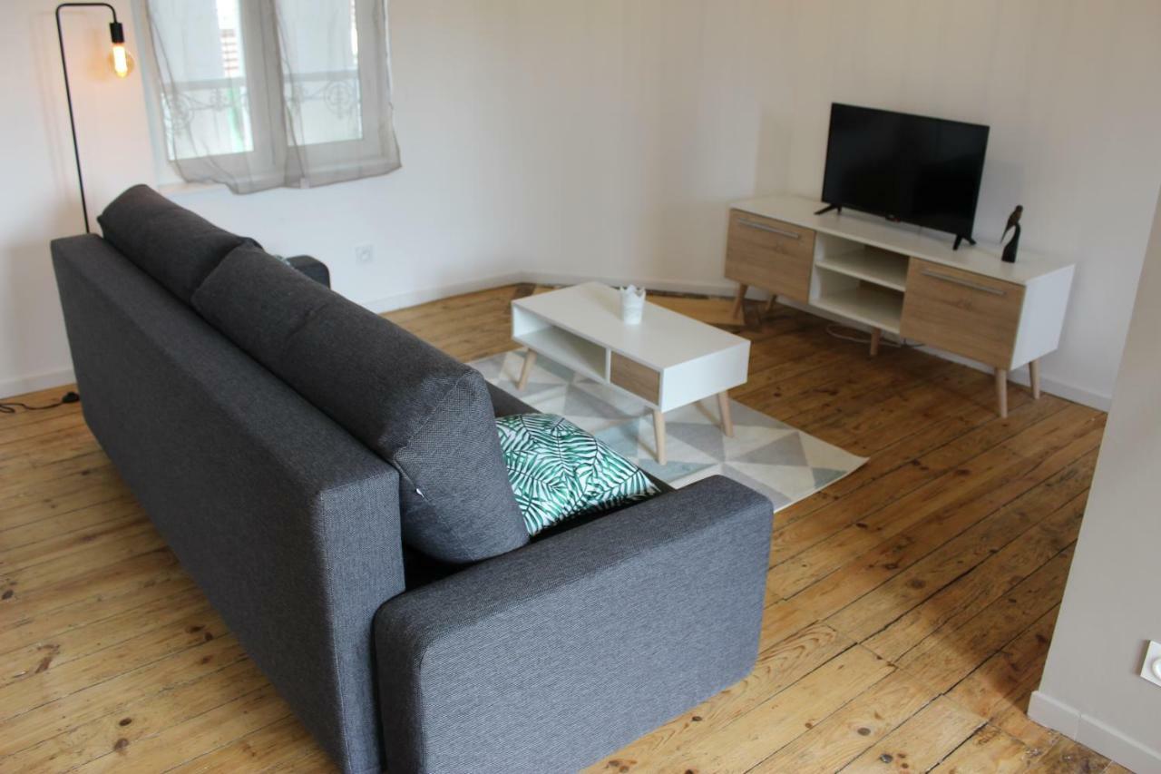 Bel Appartement Avec Vue Sur Vezere อูแซร์ช ภายนอก รูปภาพ