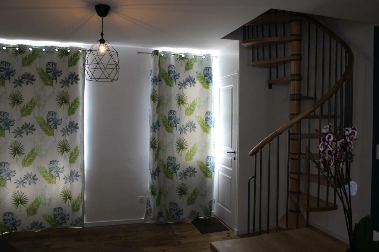 Bel Appartement Avec Vue Sur Vezere อูแซร์ช ภายนอก รูปภาพ